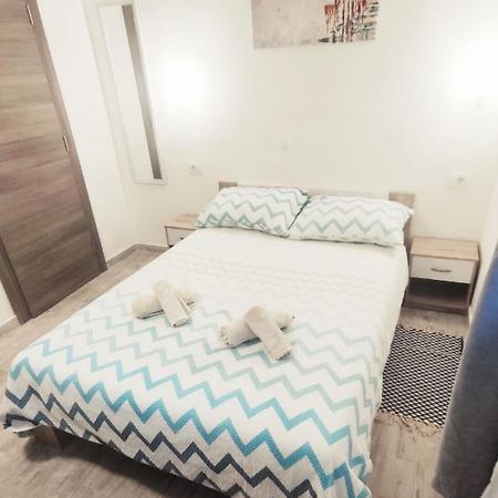 Apartments Close To Sandy Beach Сплит Екстериор снимка