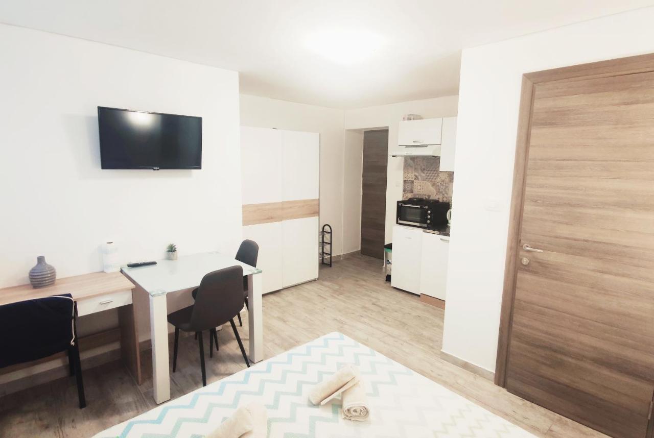 Apartments Close To Sandy Beach Сплит Екстериор снимка