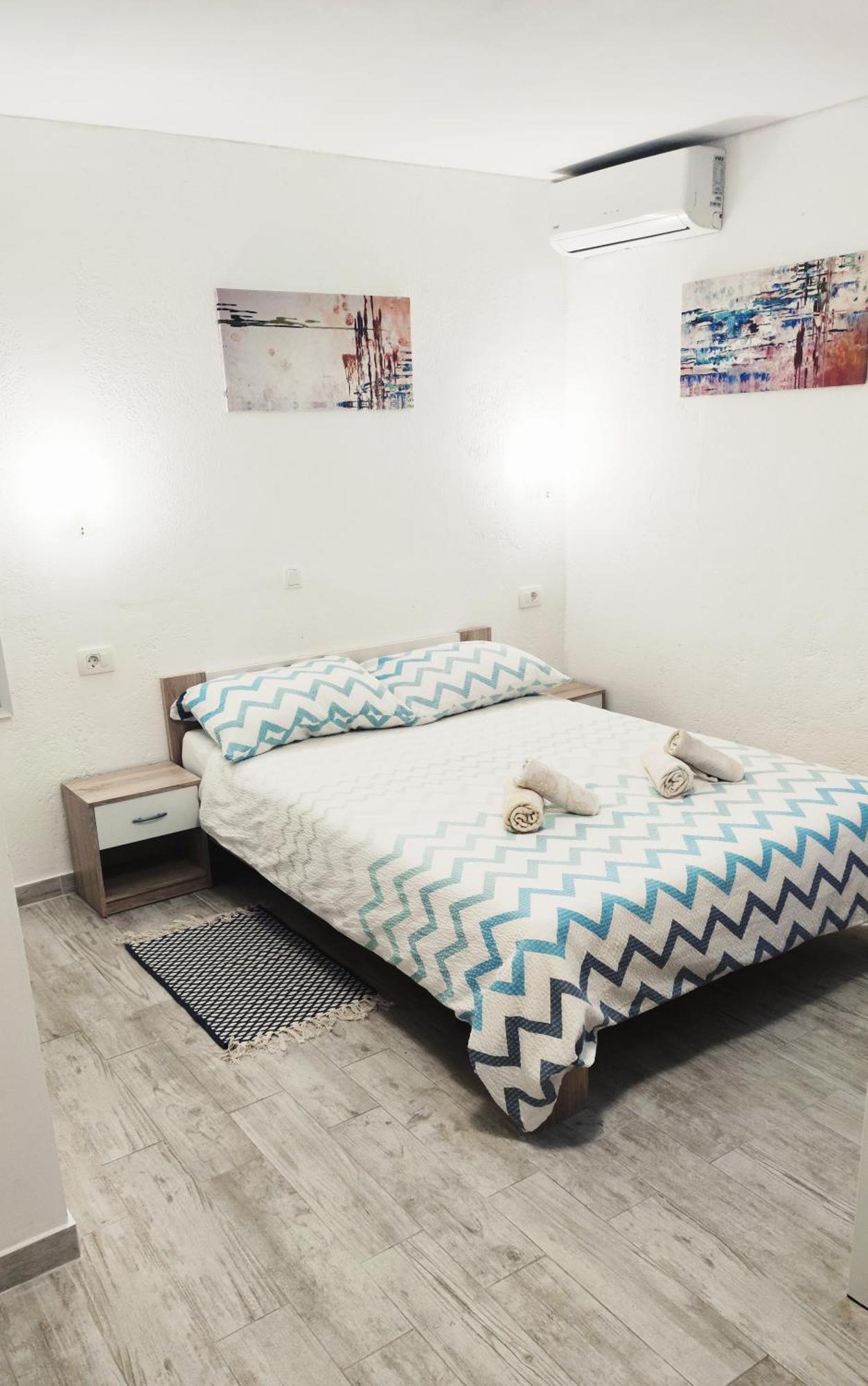 Apartments Close To Sandy Beach Сплит Екстериор снимка