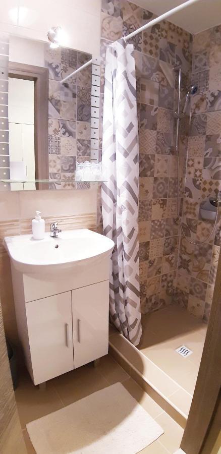 Apartments Close To Sandy Beach Сплит Екстериор снимка