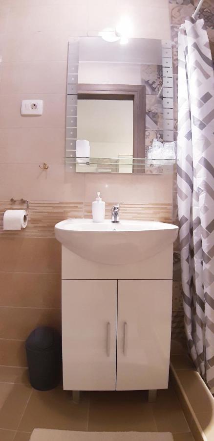 Apartments Close To Sandy Beach Сплит Екстериор снимка
