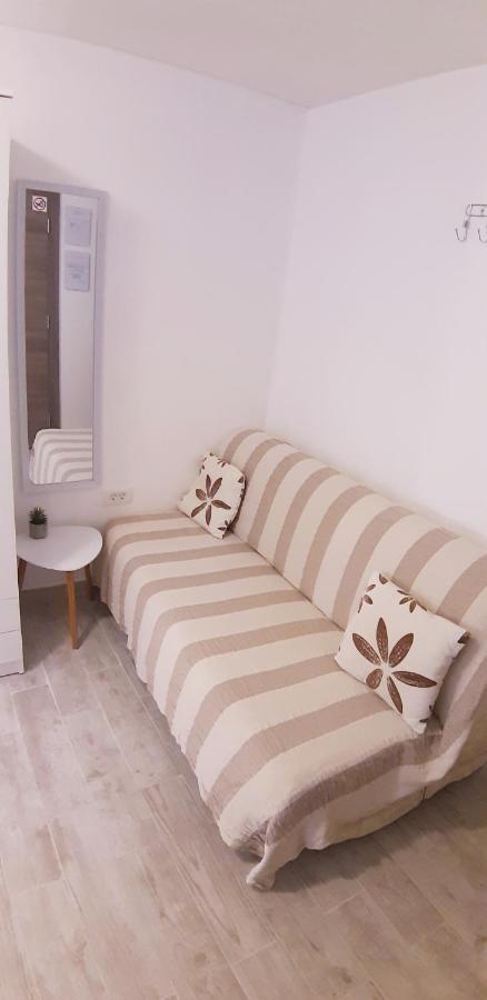 Apartments Close To Sandy Beach Сплит Екстериор снимка