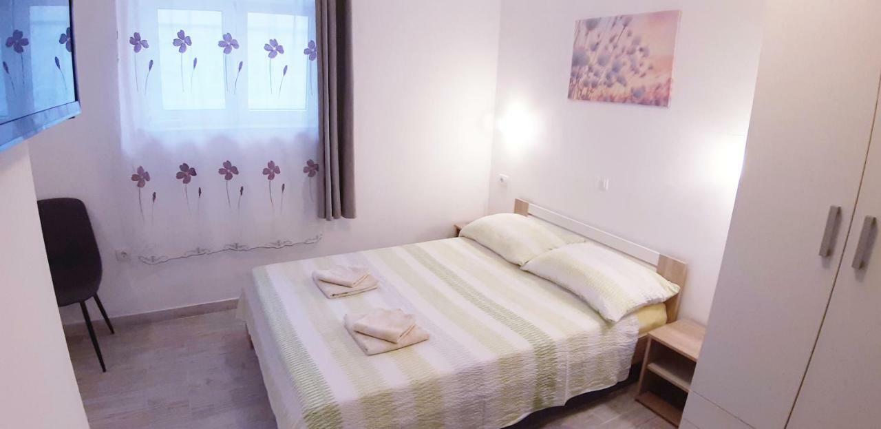 Apartments Close To Sandy Beach Сплит Екстериор снимка