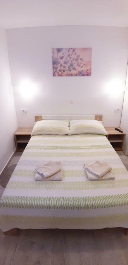 Apartments Close To Sandy Beach Сплит Екстериор снимка